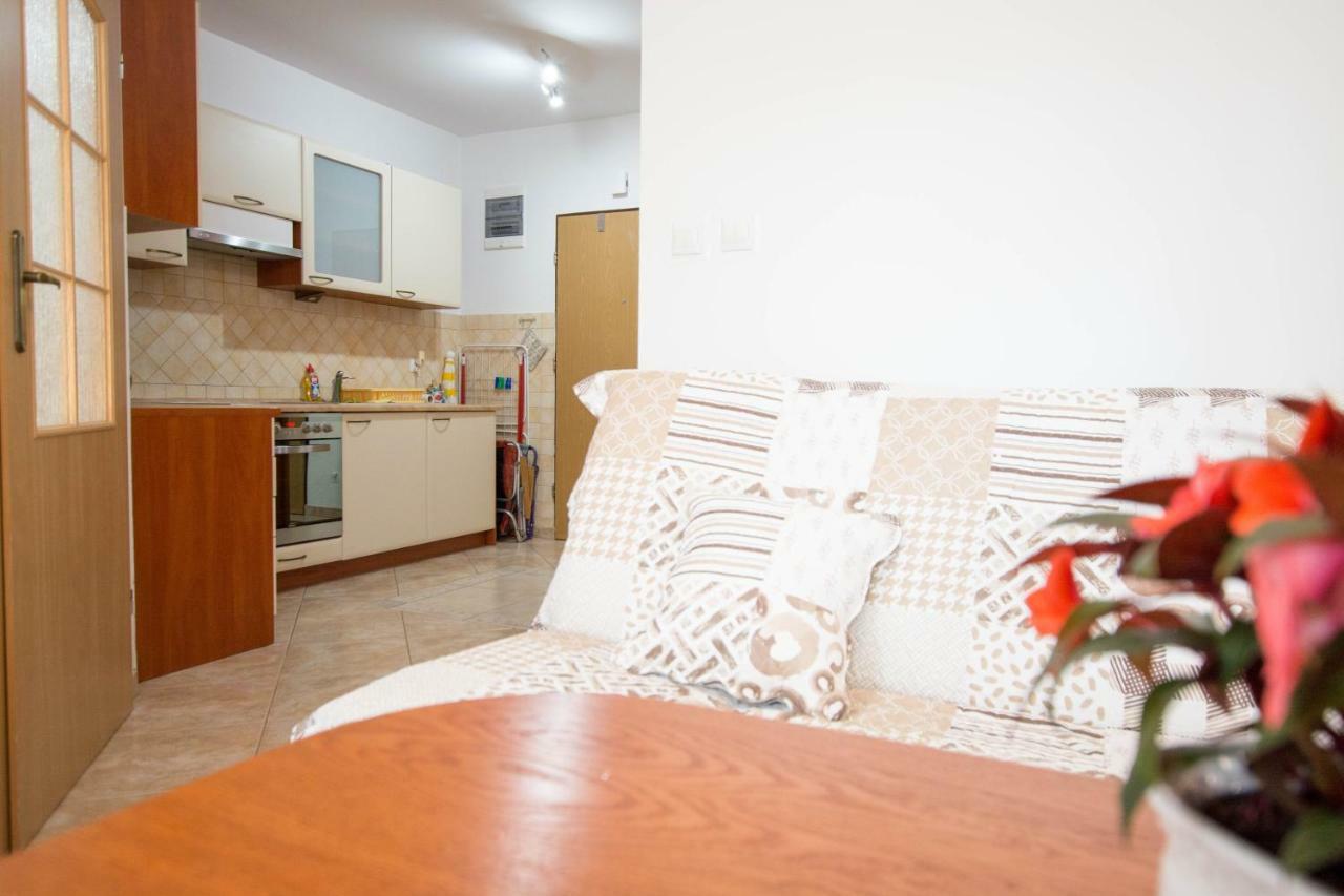 Apartament Makadi Apartment เมียนซิดดรอแย ภายนอก รูปภาพ