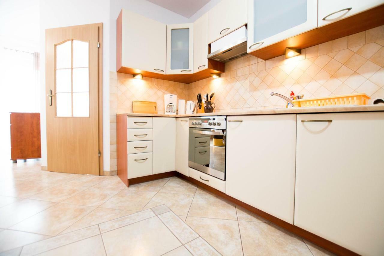 Apartament Makadi Apartment เมียนซิดดรอแย ภายนอก รูปภาพ