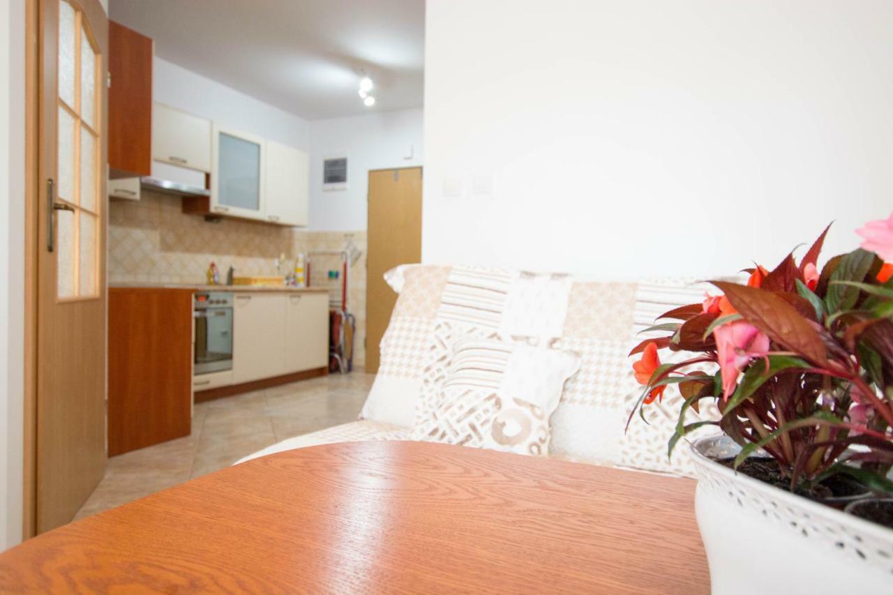 Apartament Makadi Apartment เมียนซิดดรอแย ภายนอก รูปภาพ